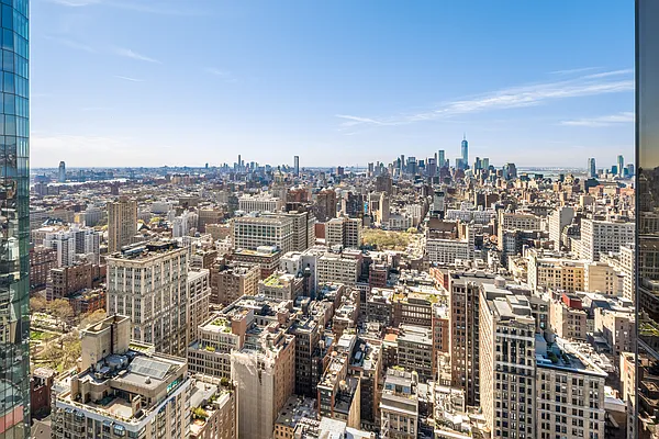 Rented by Douglas Elliman | media 14