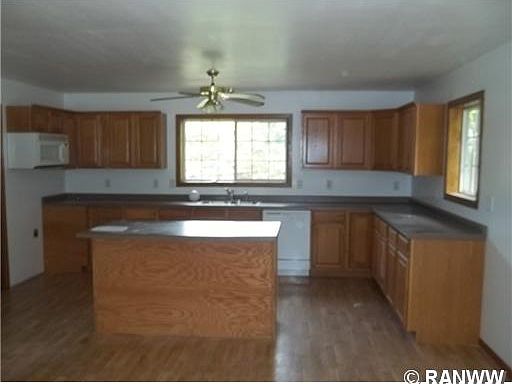 3rd image of 700 1/2 Riverside Avenue