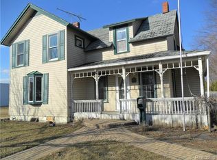 26240 Gibraltar Rd, Flat Rock, MI 48134