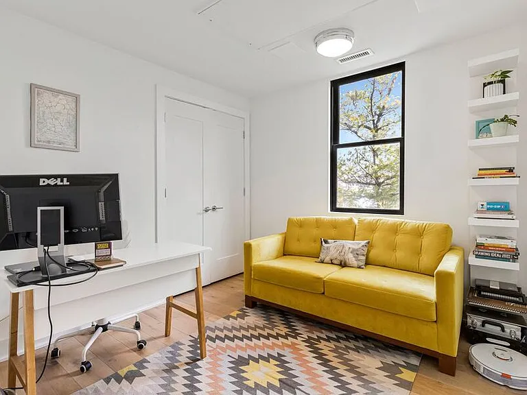 1012 Harvard St NW #7 — Photo 17