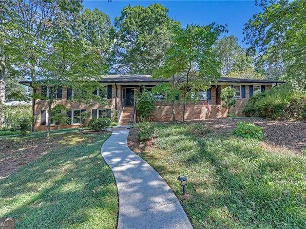 2770 Beverly Hills Dr NE, Marietta, GA 30068