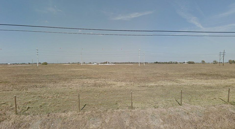 1st image of 10405 Old Sour Lake Rd
