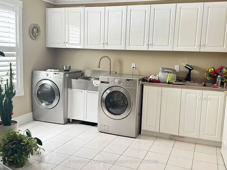 5 Dafoe Ct — Photo 14