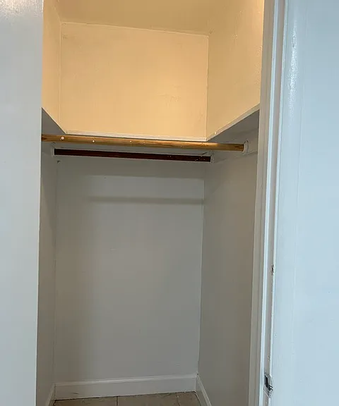 2210 N 57th Ave — Photo 14