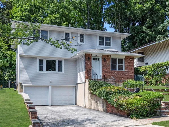 15 Edgewood Place, Great Neck, NY 11024