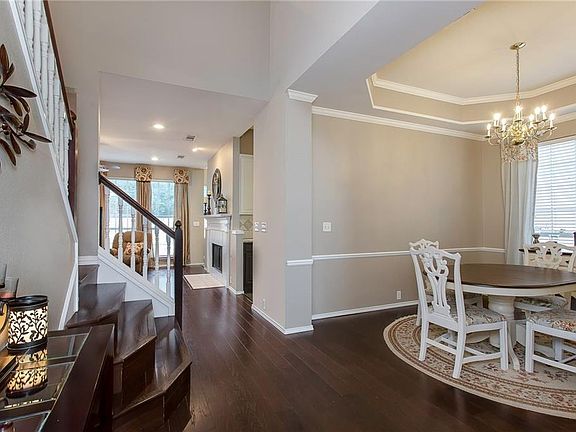 4th image of 701 Saint Matthew Dr