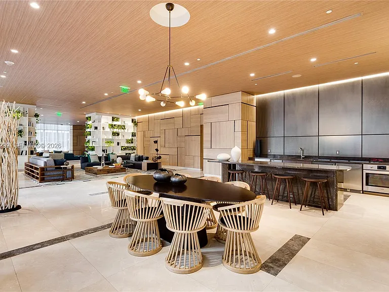 45 SW 9th St #2306 — Photo 35