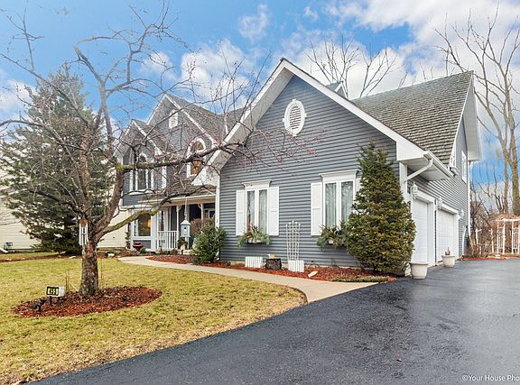 2nd image of 455 Jennifer Ln