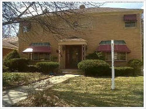 2nd image of 464 Hubbard Ave