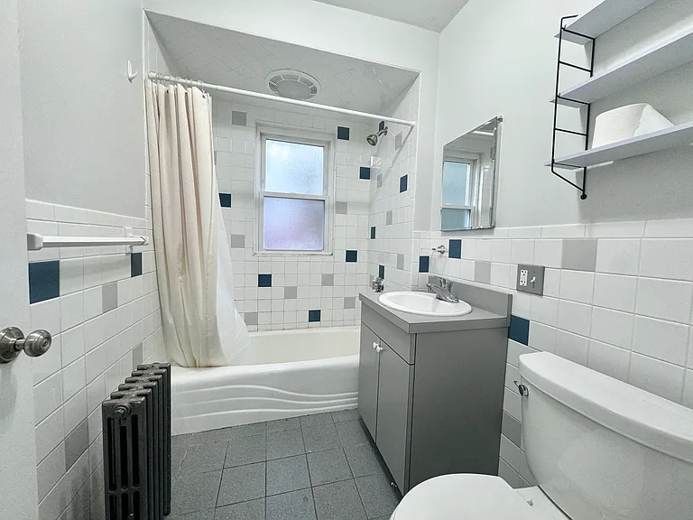 88 Beechcroft St #3 — Photo 4
