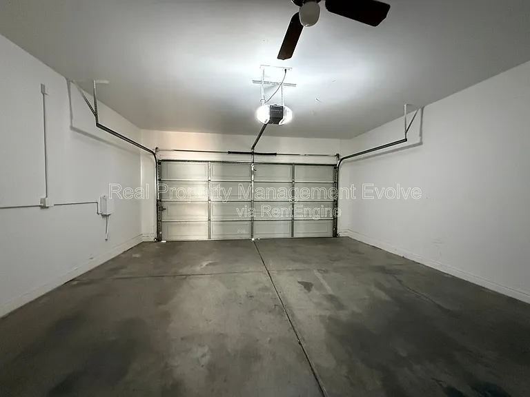 3930 W Irwin Ave — Photo 28