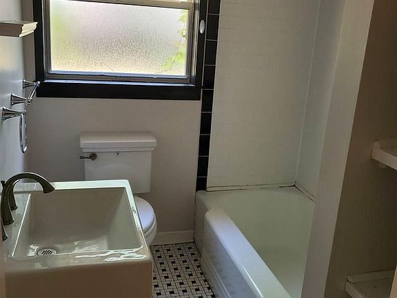 4th image of 3604 N 12th Ave