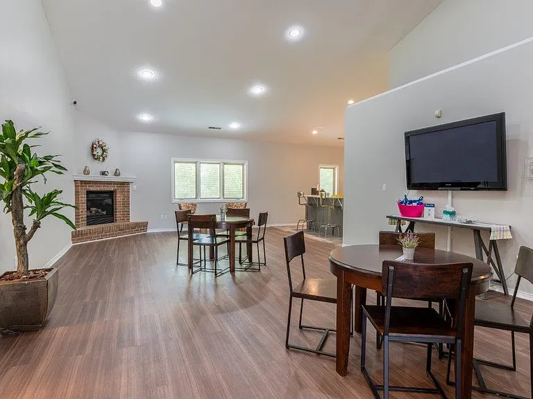 The Summit at Ridgewood Apartment and Townhomes — Photo 23