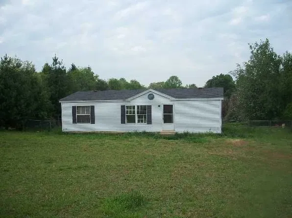 149 Easy St, Wellford, SC 29385