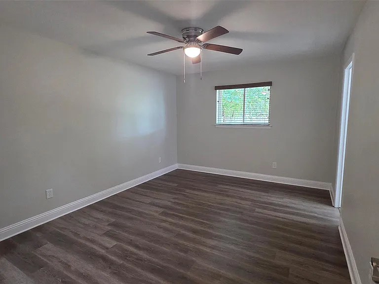 335 Springwillow Rd — Photo 13