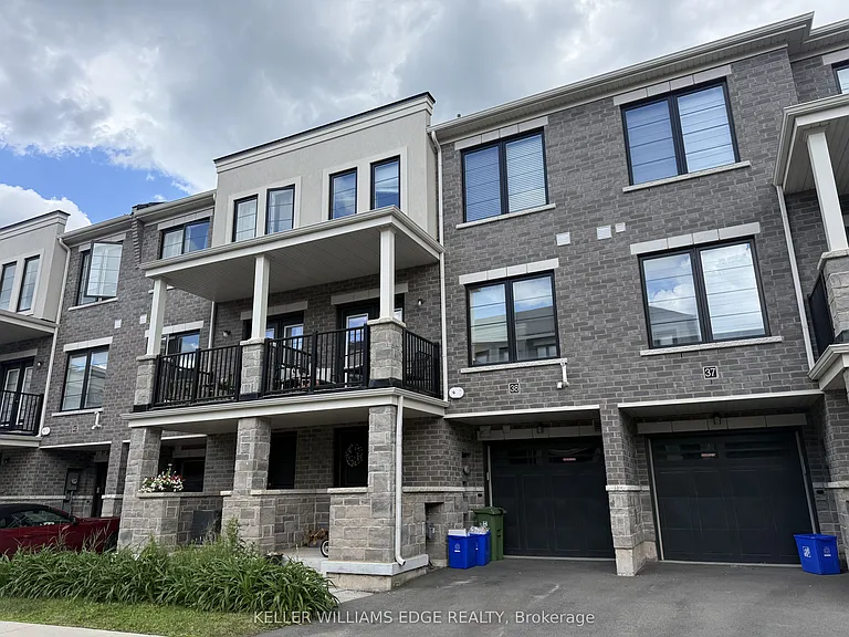 383 Dundas St E #38 — Photo 1