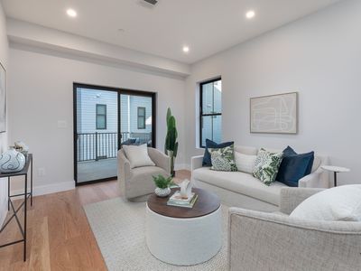 148 Falcon St #3, Boston, MA, 02128