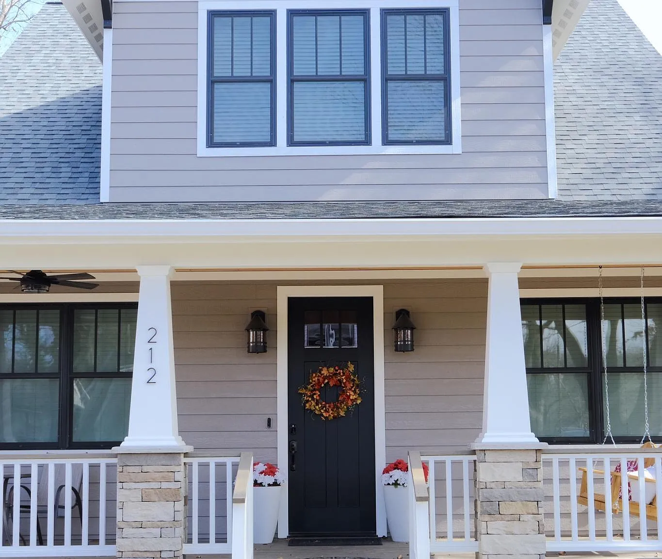 212 Fleming St — Photo 2