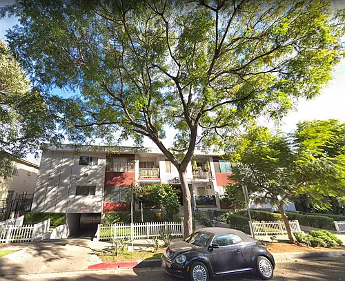 1202 N Fuller Ave Photo 1