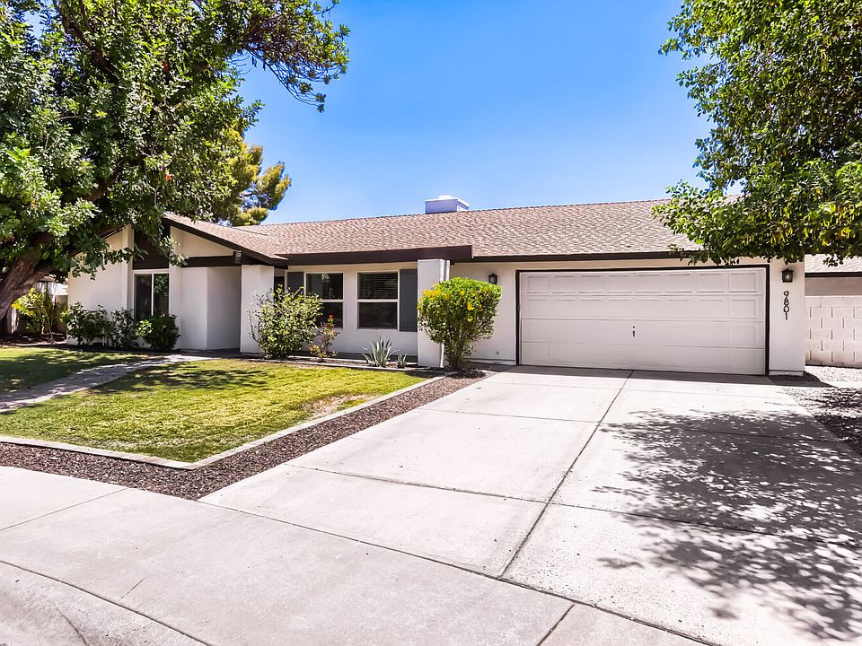 Front house & driveway