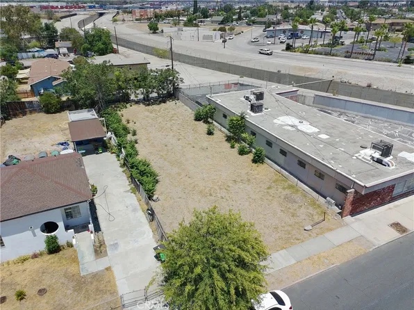1371 N La Cadena Dr #64, Colton, CA 92324
