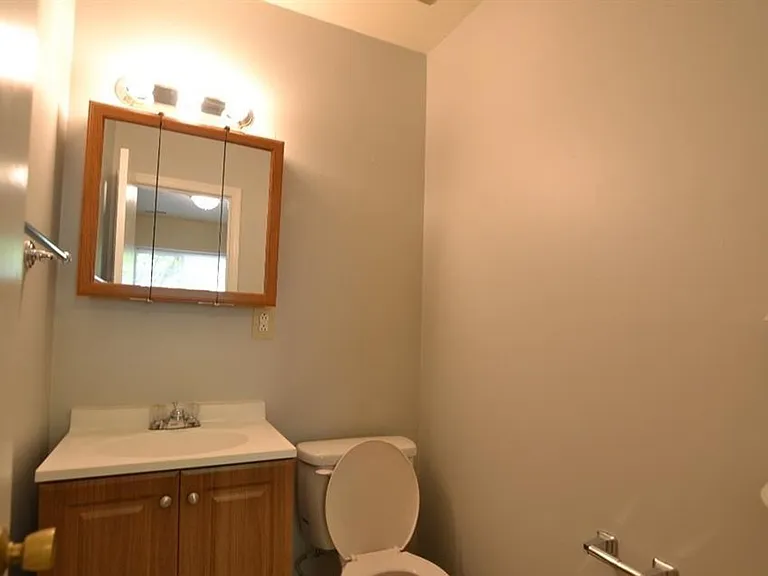 7200 Longstreet Dr — Photo 12