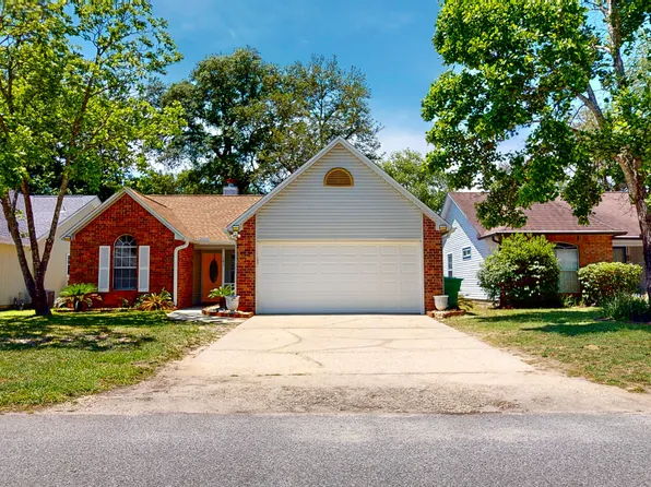 183 Wright Cir, Niceville, FL 32578