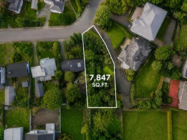 7258 Ridge Dr, Burnaby, BC V5A 1B5