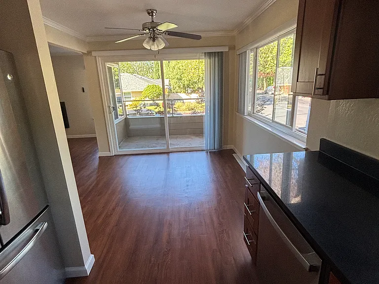 825 Menlo Ave #F — Photo 19