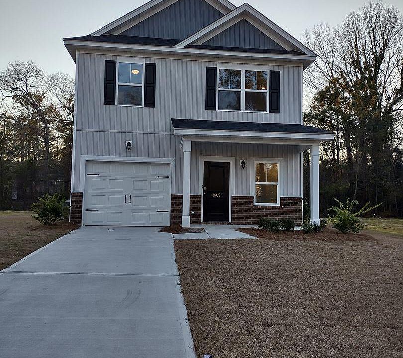 1st image of 1609 Bywood Dr