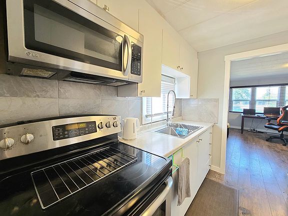 4th image of 8819 75th St