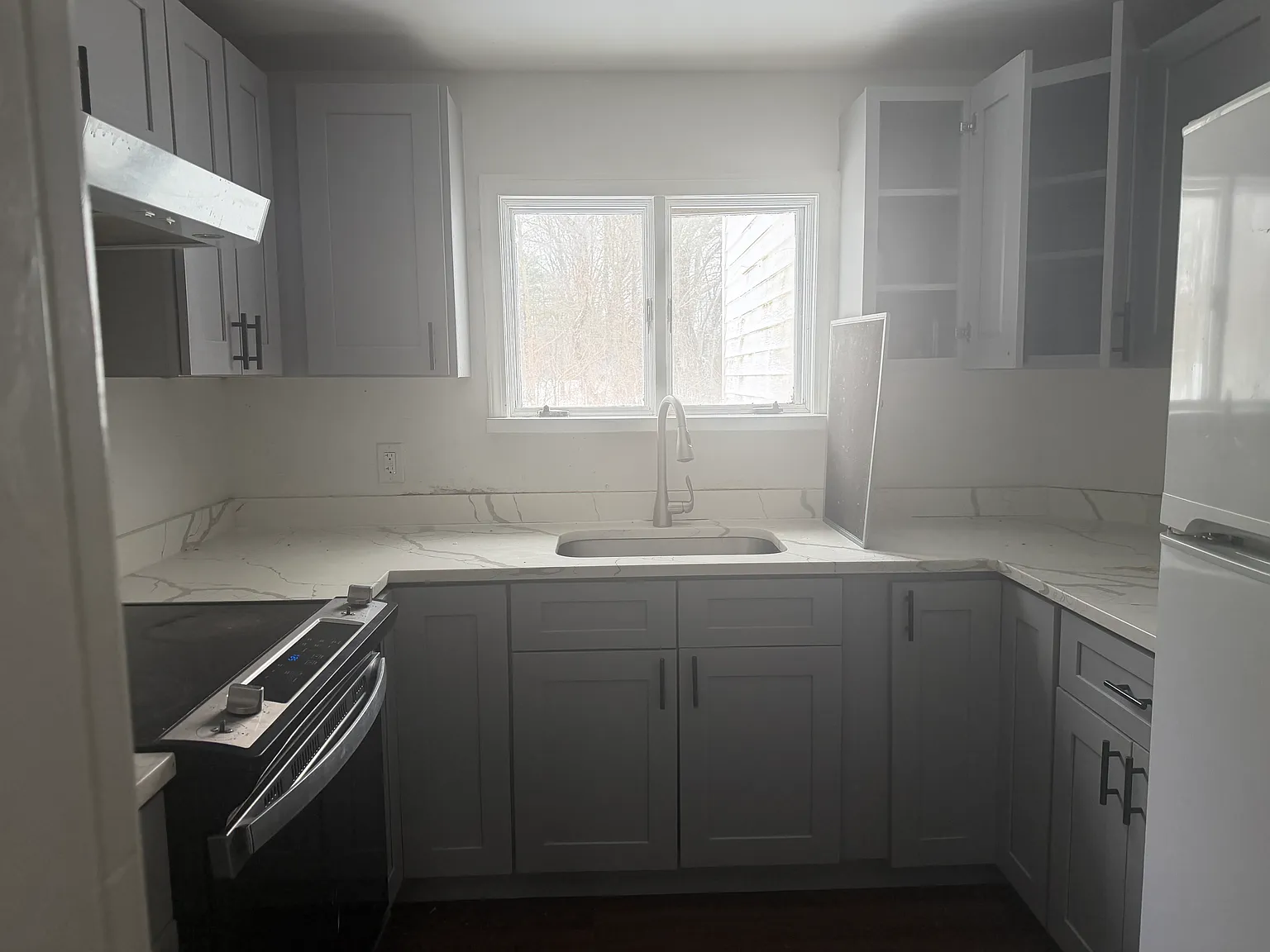 2 bed, 1.0 bath, $2,400 — Photo 4