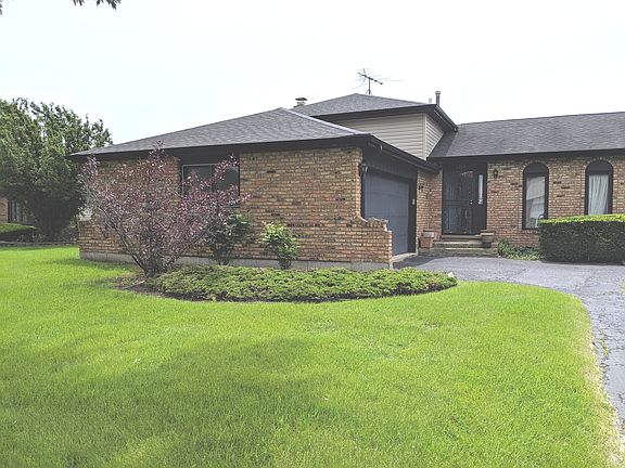 3rd image of 6253 White Birch Ln