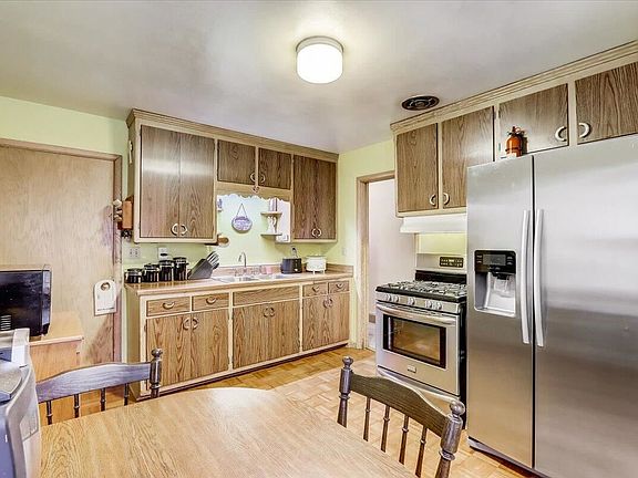 5th image of 7421 W Beckett Ave