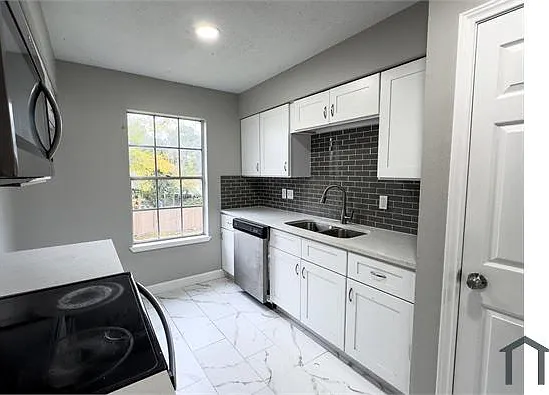 4 bed, 1776 sqft, $1,900 — Photo 4