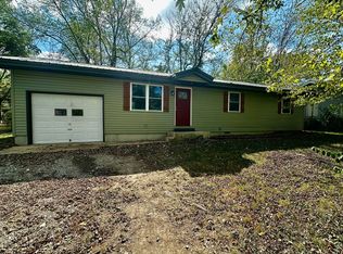 304 Lura Dr, Marshfield, MO 65706