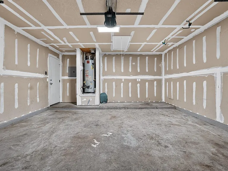 2412 Kale Dr — Photo 36