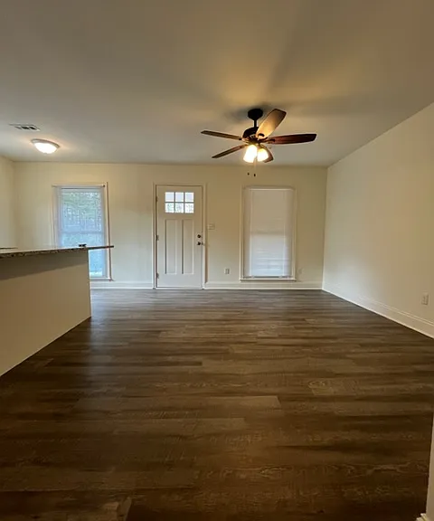 549 Wonder Ln — Photo 3