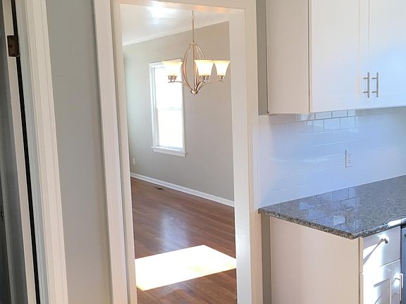4th image of 525 Alma Ave