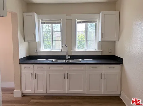 3 bed, 1000 sqft, $2,800 — Photo 4