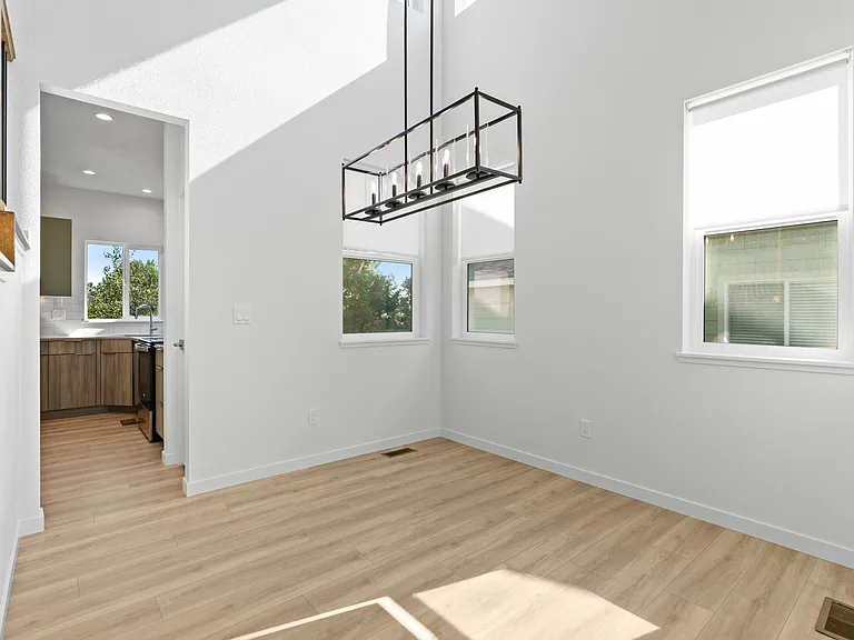 20574 E Caley Dr — Photo 3