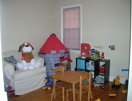 5th image of 690 W Pine St