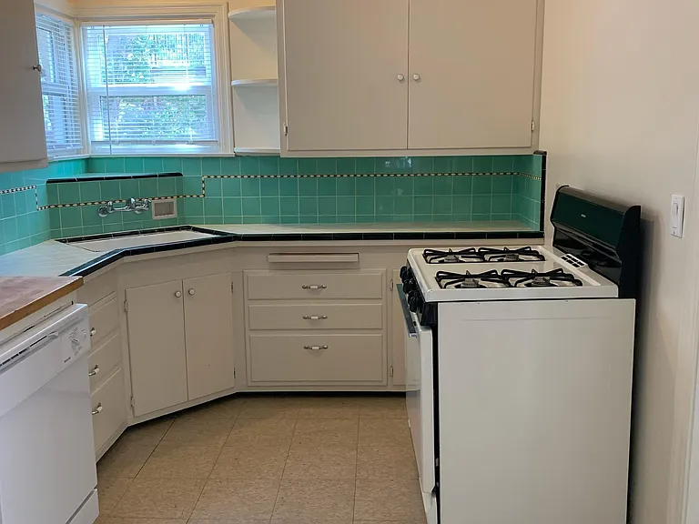 432 W 1st Ave — Photo 25