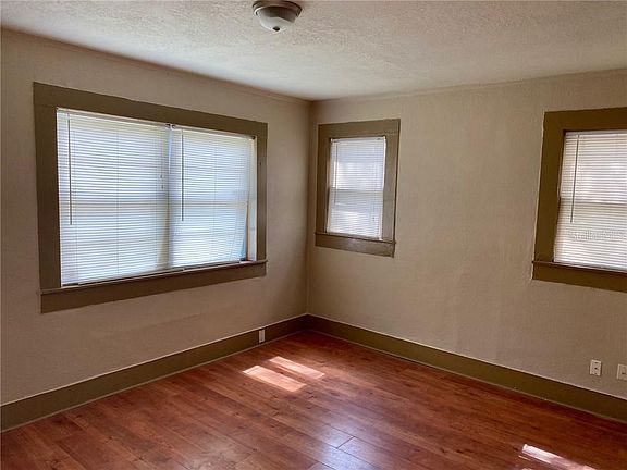 2nd image of 110 W 13th St