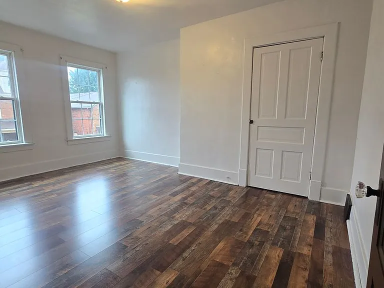 37 Walnut St — Photo 11