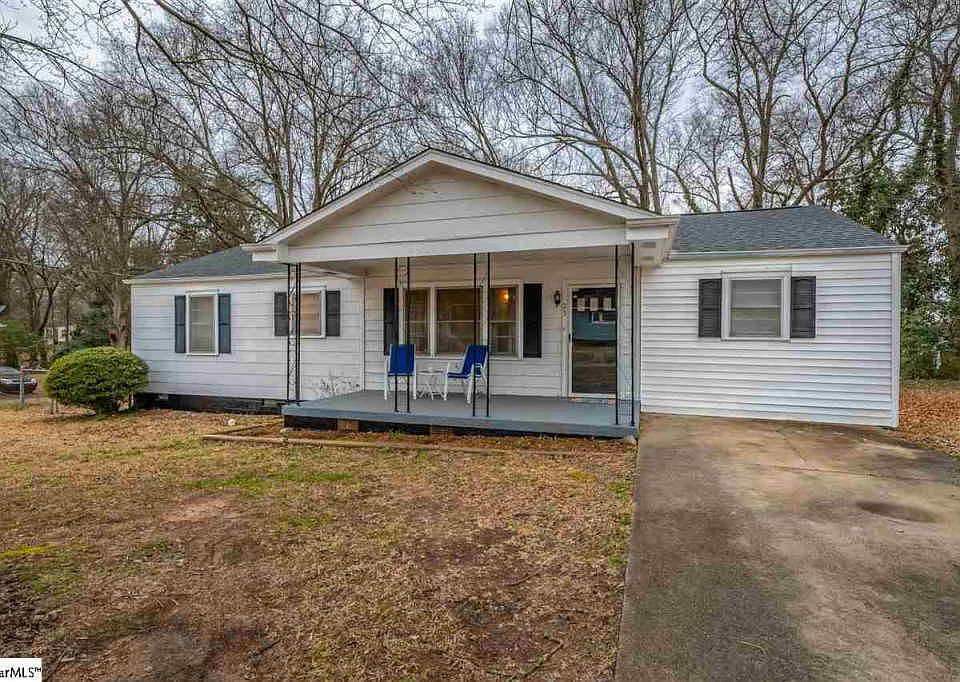 1st image of 23 Echols Dr