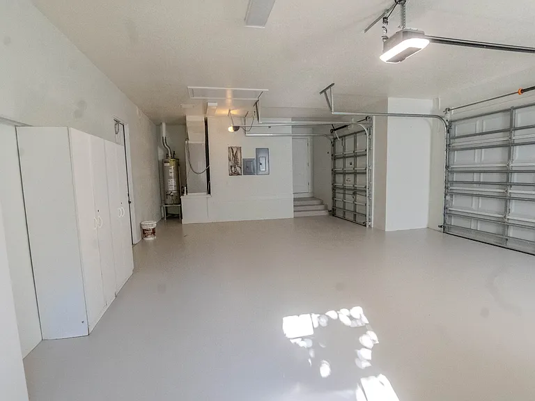 8122 Whitford Ct — Photo 15