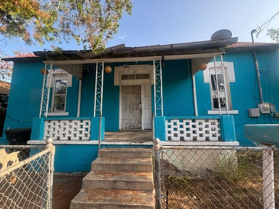 1st image of 211 Lincoln St