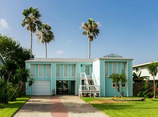 157 Driftwood Dr, City By The Sea, TX 78336