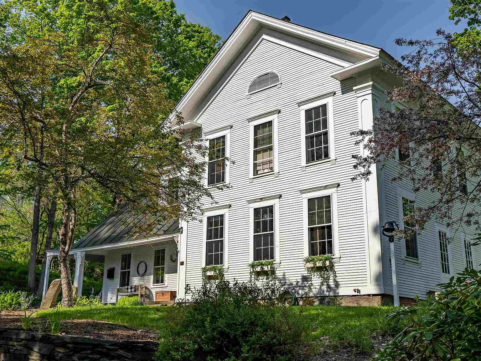 5 Stanton Street, Woodstock, VT 05091 | Zillow